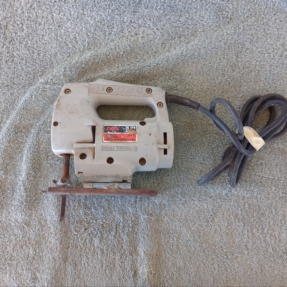 Vintage Skil Jigsaw 487, Corded 2 Speed Switch, Plastic, Gray, TESTED - WORKS